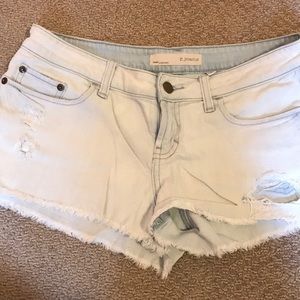 r.jeans Shorts with Holes